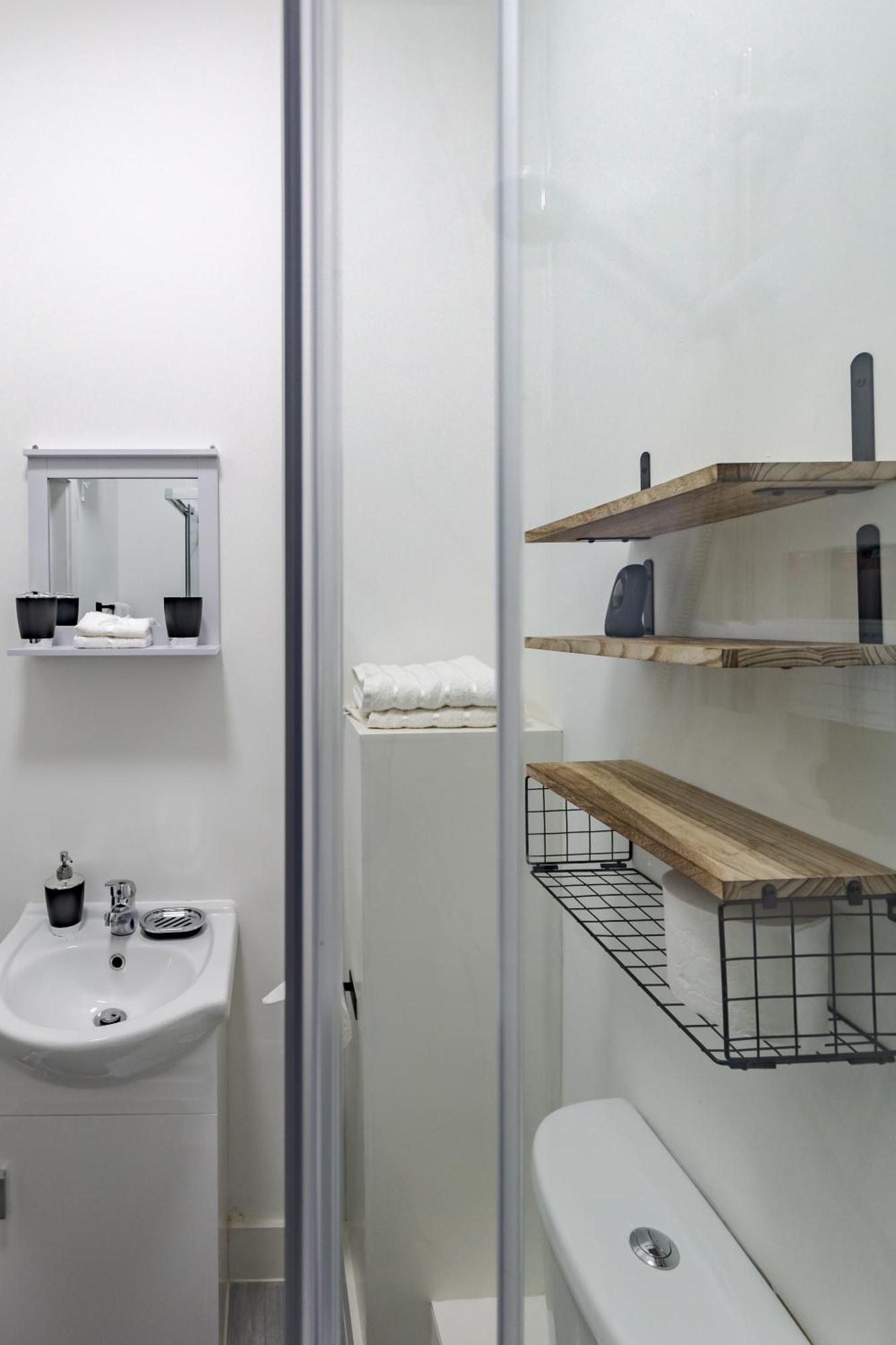 Stay Hub City Centre - Self Check-In Birmingham Room photo